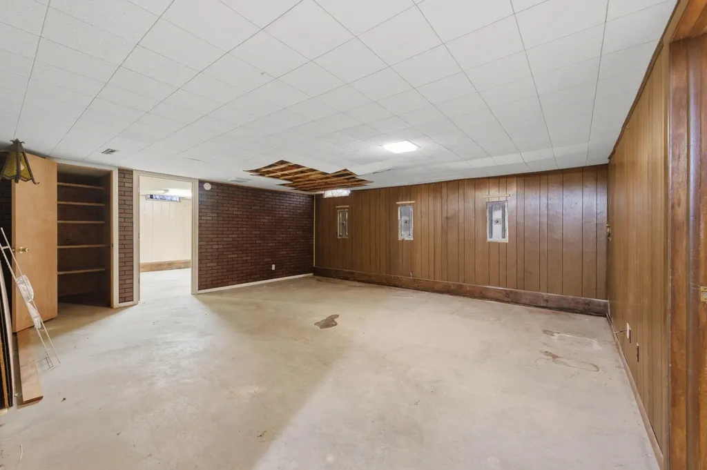 326 W 3rd Avenue Cheney KS 67025