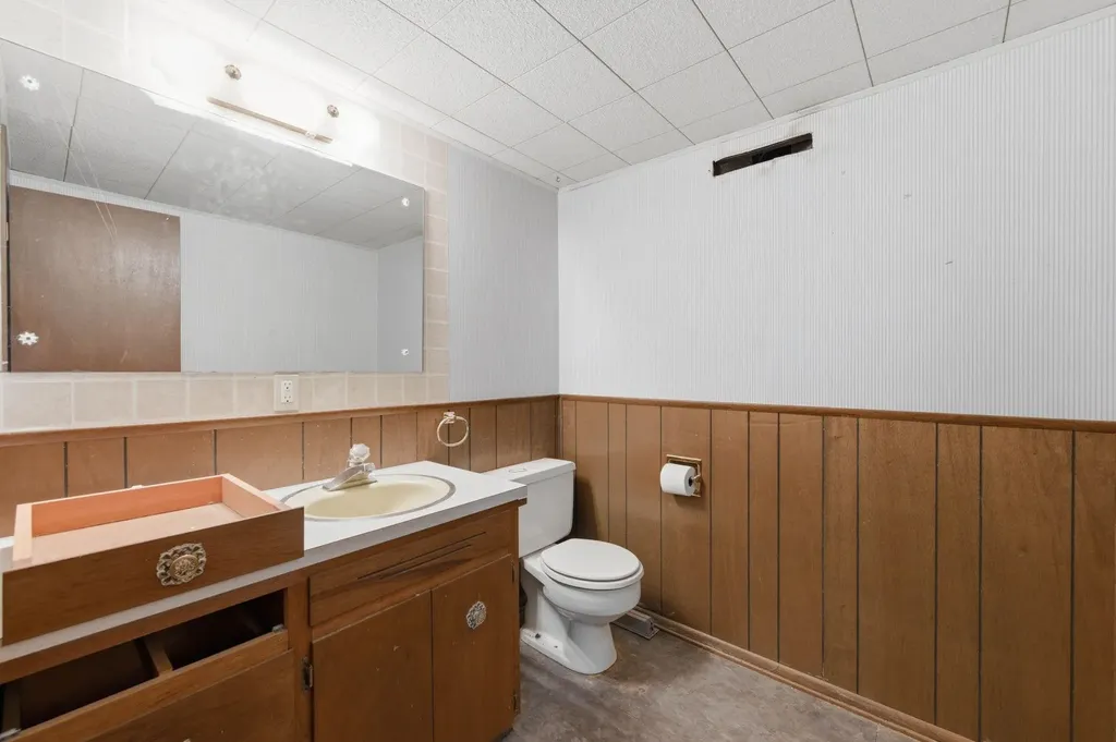 326 W 3rd Avenue Cheney KS 67025