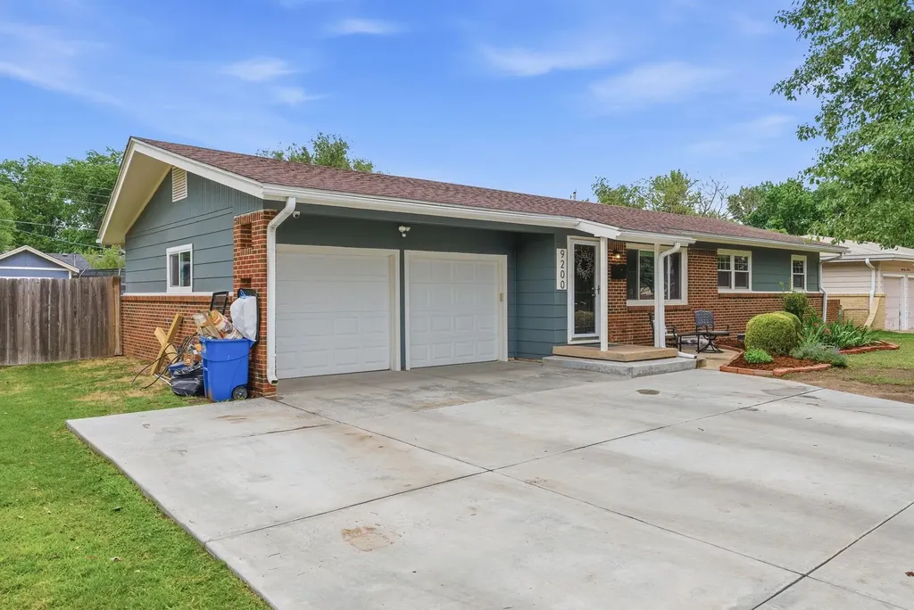 9200 W Bekemeyer Lane Wichita KS 67212