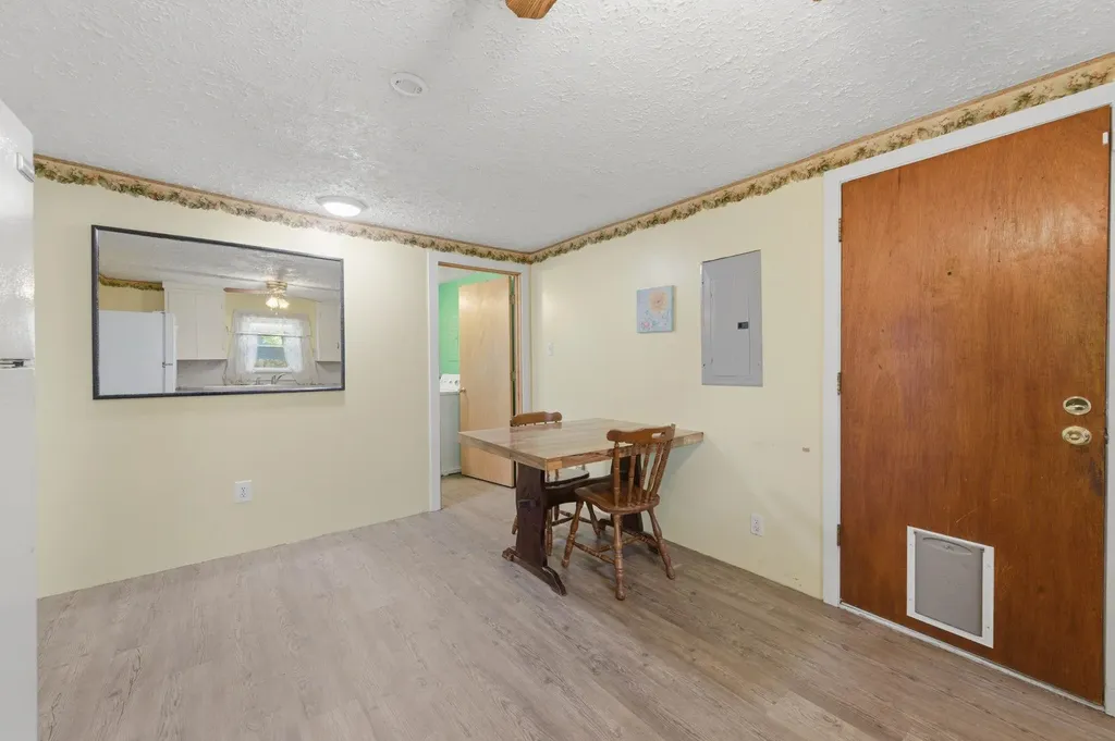 1015 S Glenn Street Wichita KS 67213