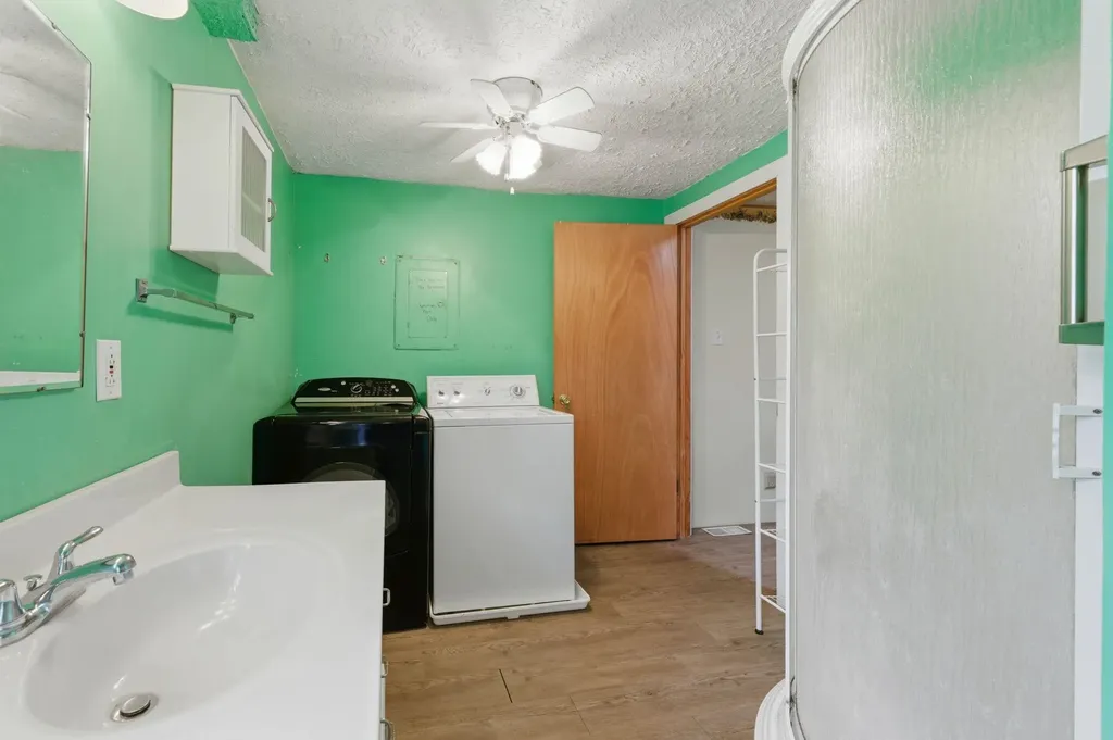 1015 S Glenn Street Wichita KS 67213