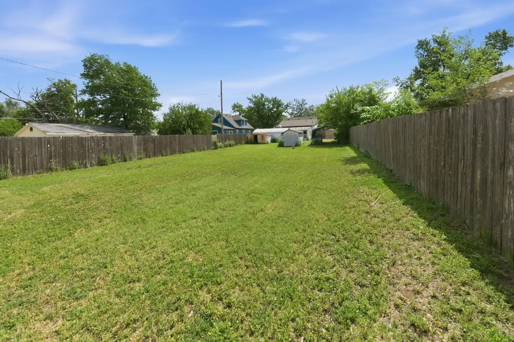 1015 S Glenn Street Wichita KS 67213