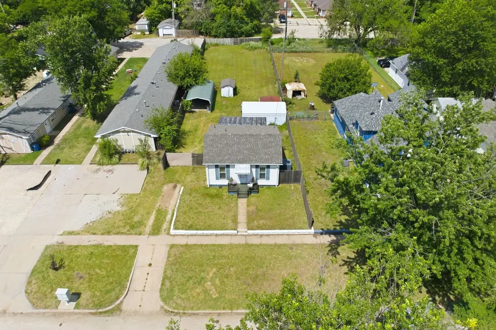 1015 S Glenn Street Wichita KS 67213