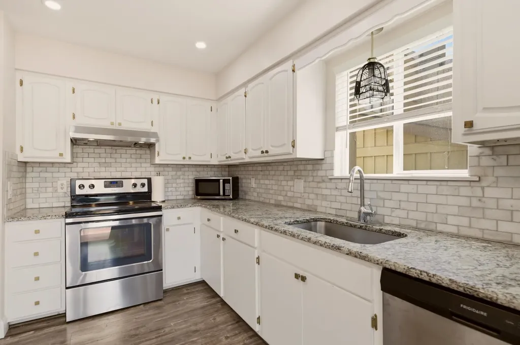 8201 E Harry Street Wichita KS 67207