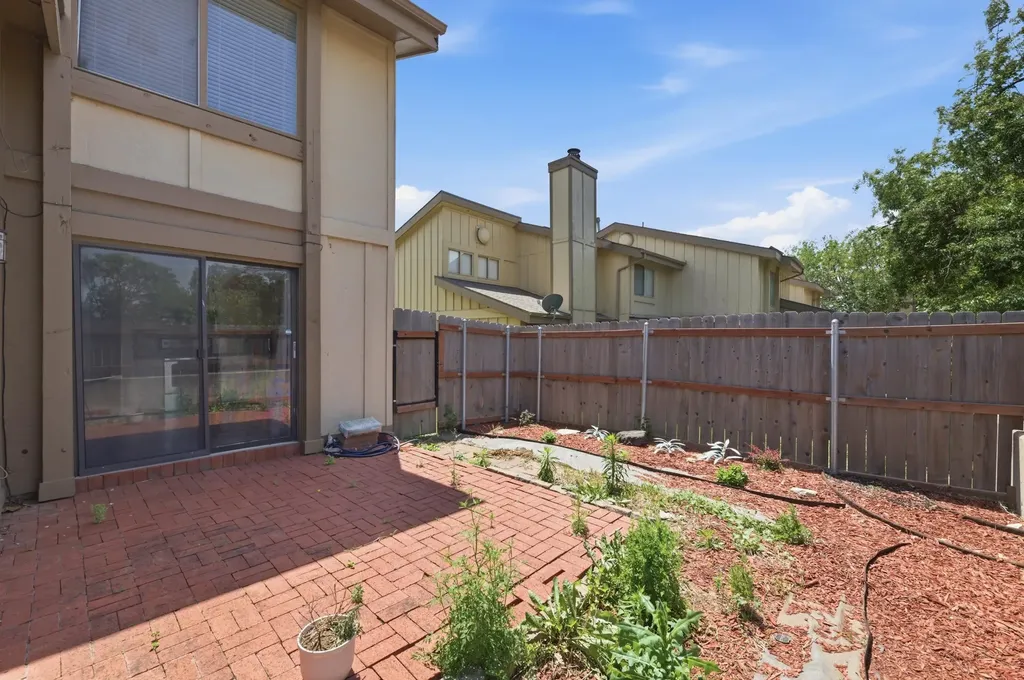 8201 E Harry Street Wichita KS 67207
