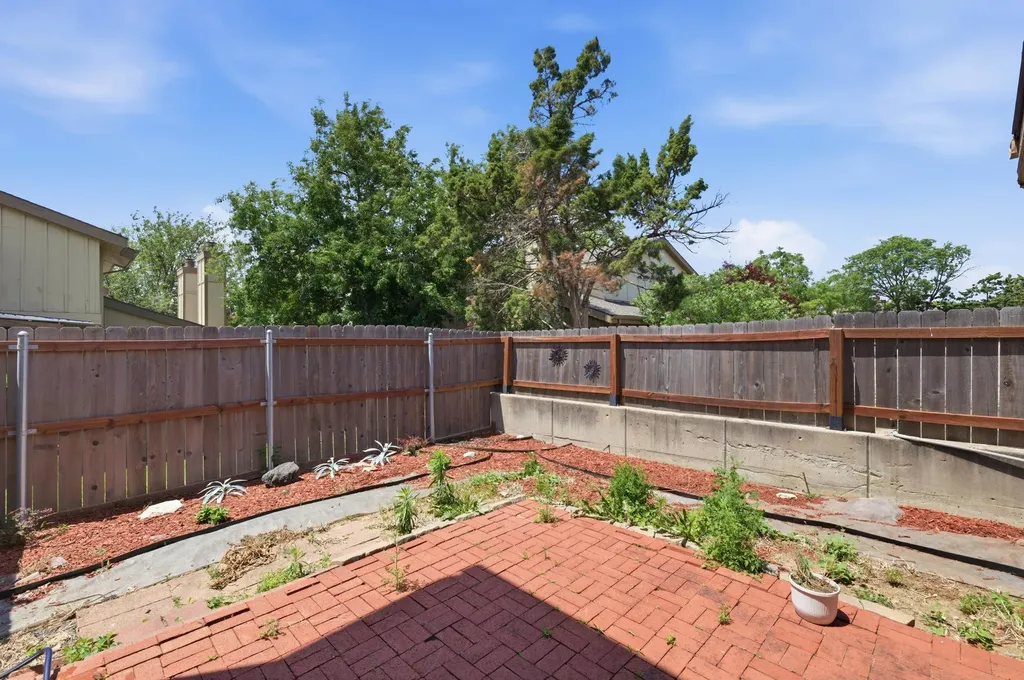 8201 E Harry Street Wichita KS 67207