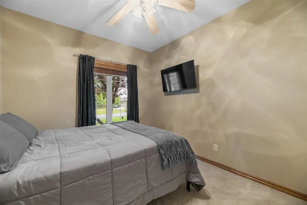 2405 N Peckham Court Wichita KS 67228