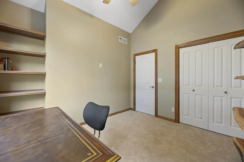 2405 N Peckham Court Wichita KS 67228