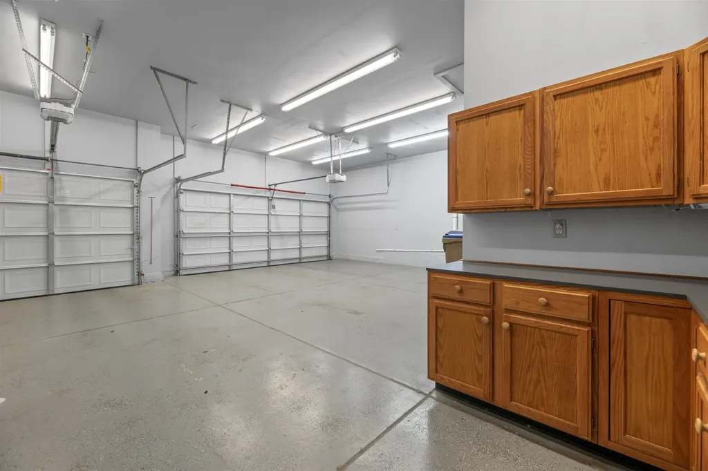 2405 N Peckham Court Wichita KS 67228