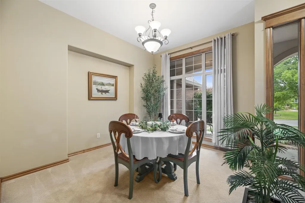 2405 N Peckham Court Wichita KS 67228