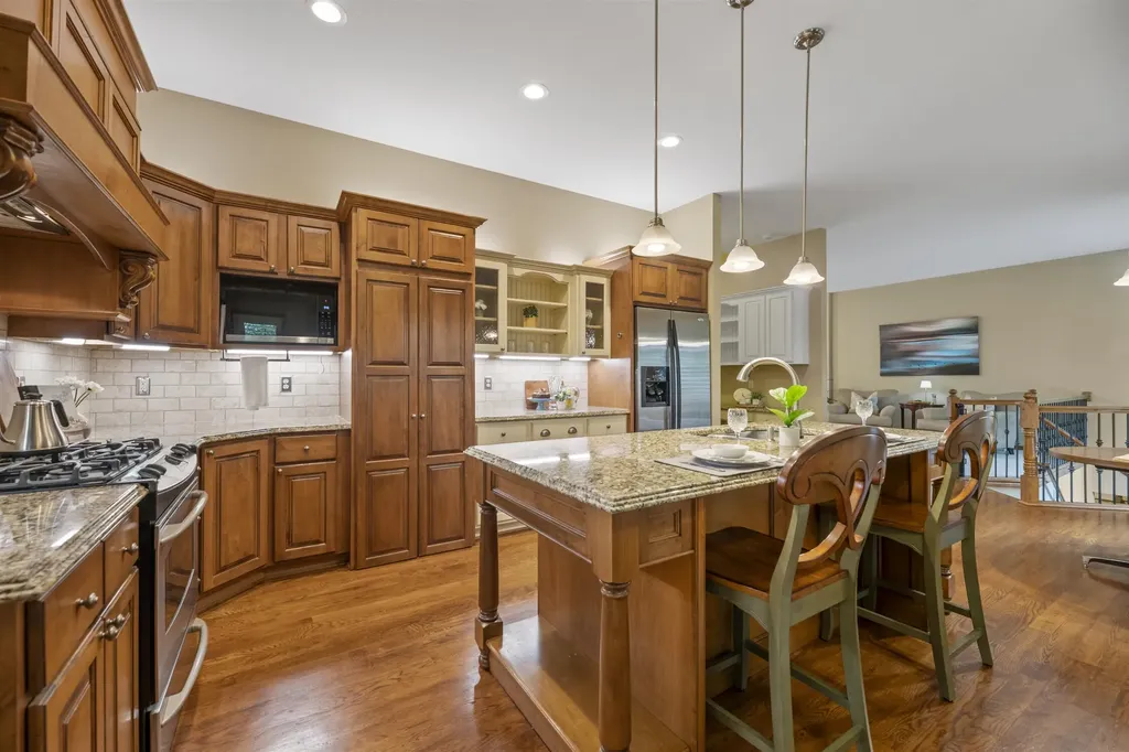 2405 N Peckham Court Wichita KS 67228