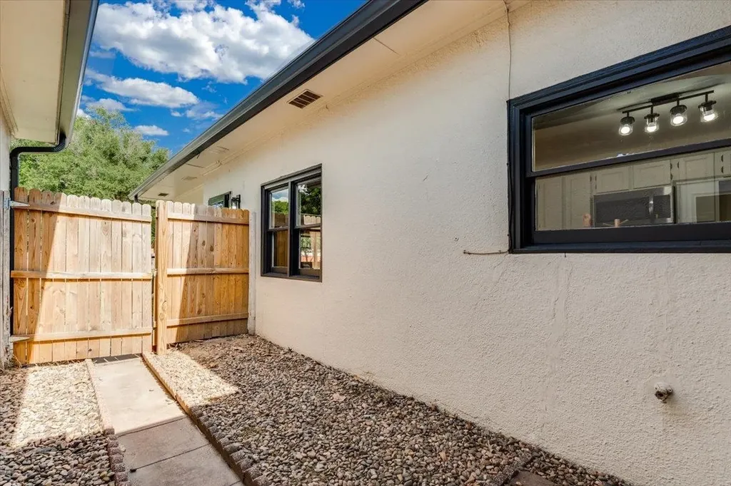 337 S Arapaho Wichita KS 67209
