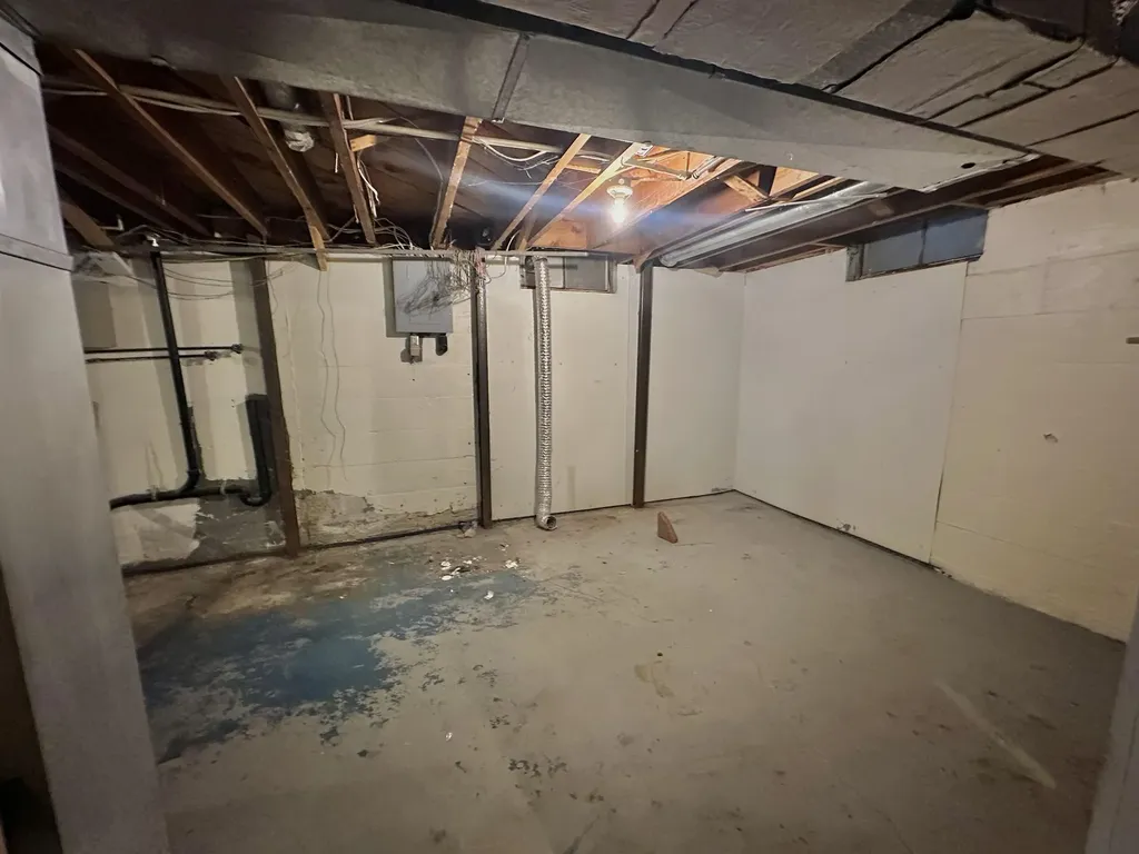 1158 N Crestway Wichita KS 67208