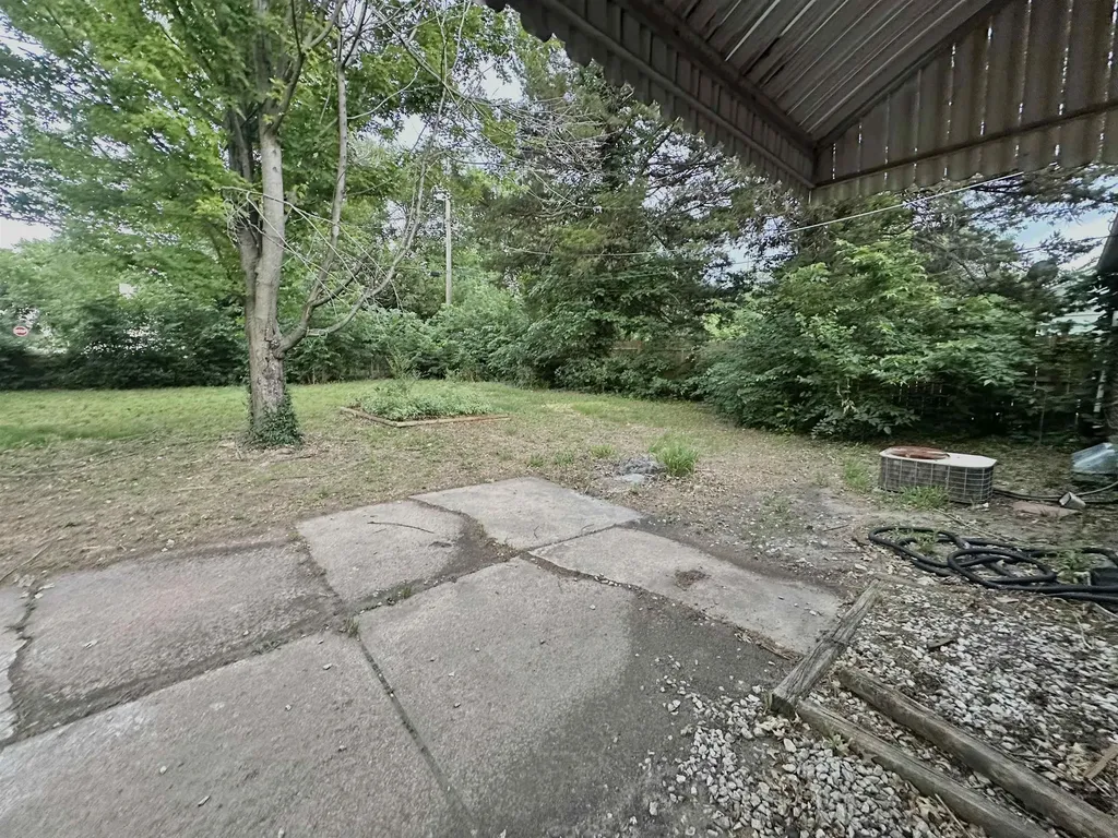 1158 N Crestway Wichita KS 67208