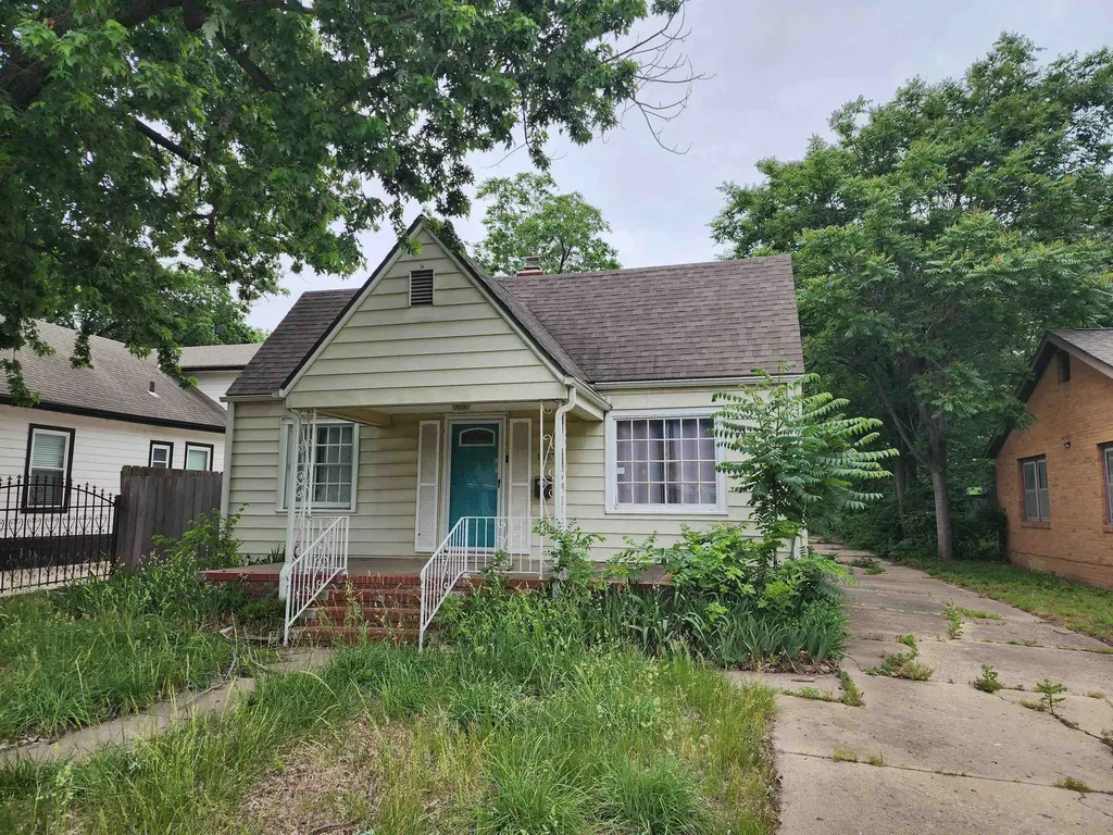 1537 N Burns Wichita KS 67203