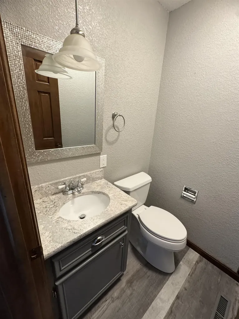 1861 N Chelsea Drive El Dorado KS 67042