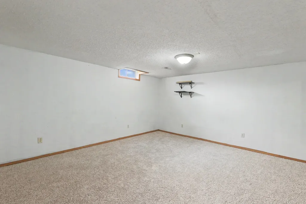3631 S Brummett Wichita KS 67215