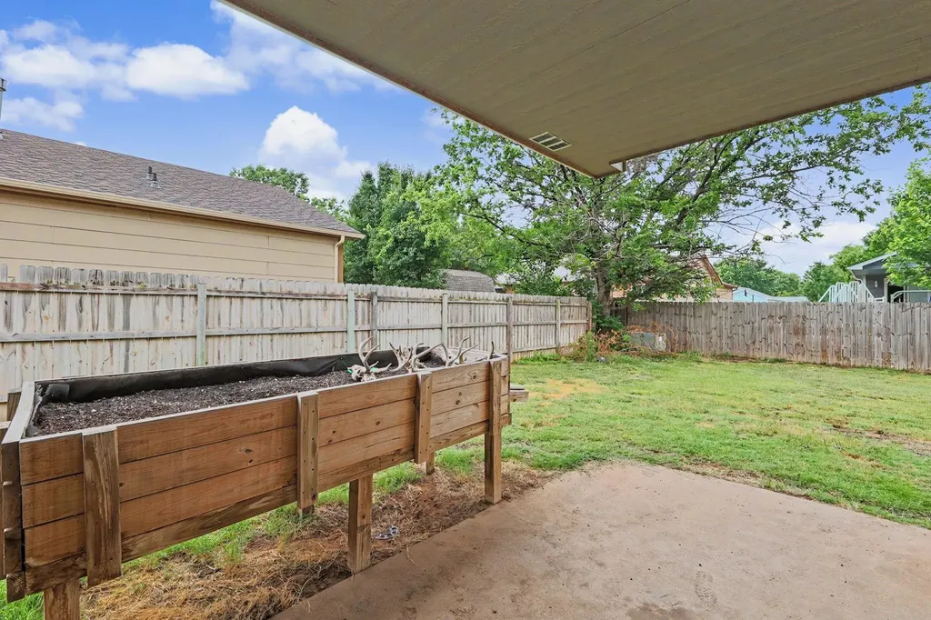 3631 S Brummett Wichita KS 67215