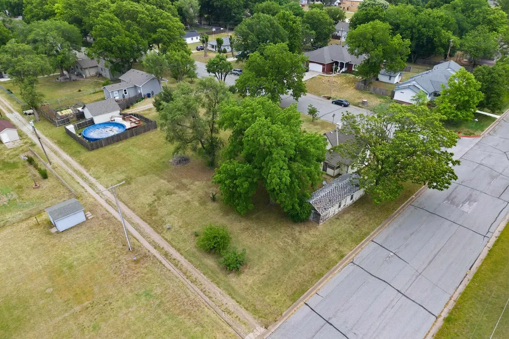 605 Doyle Street Garden Plain KS 67050