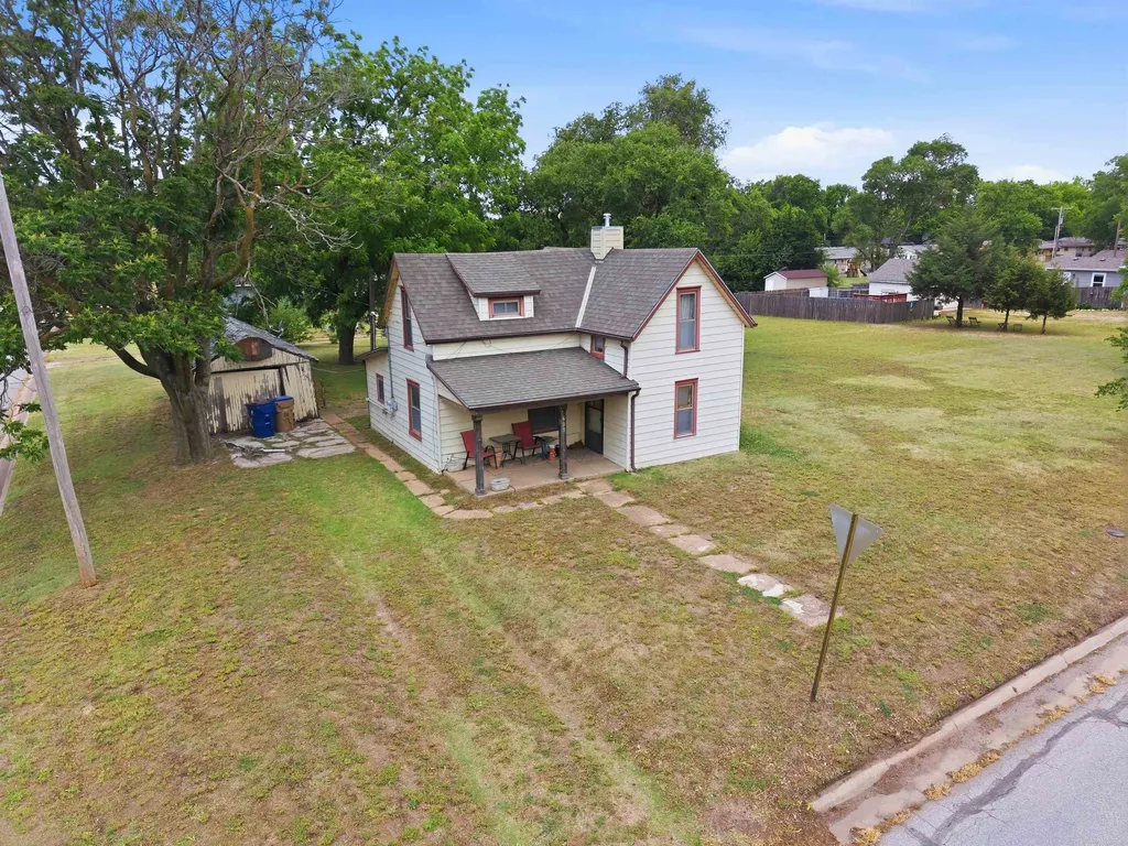 605 Doyle Street Garden Plain KS 67050
