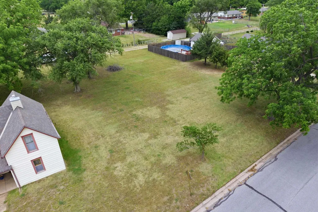 605 Doyle Street Garden Plain KS 67050