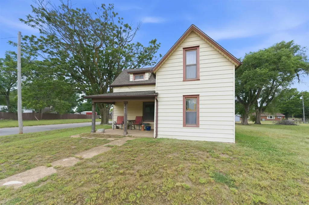 605 Doyle Street Garden Plain KS 67050