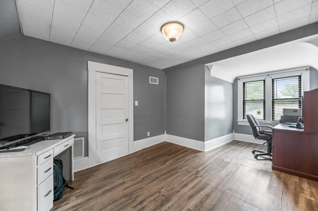 423 N Main Street Belle Plaine KS 67013