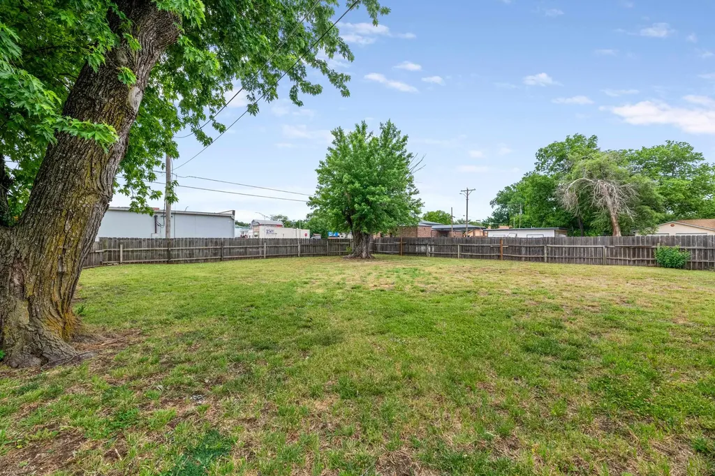 423 N Main Street Belle Plaine KS 67013