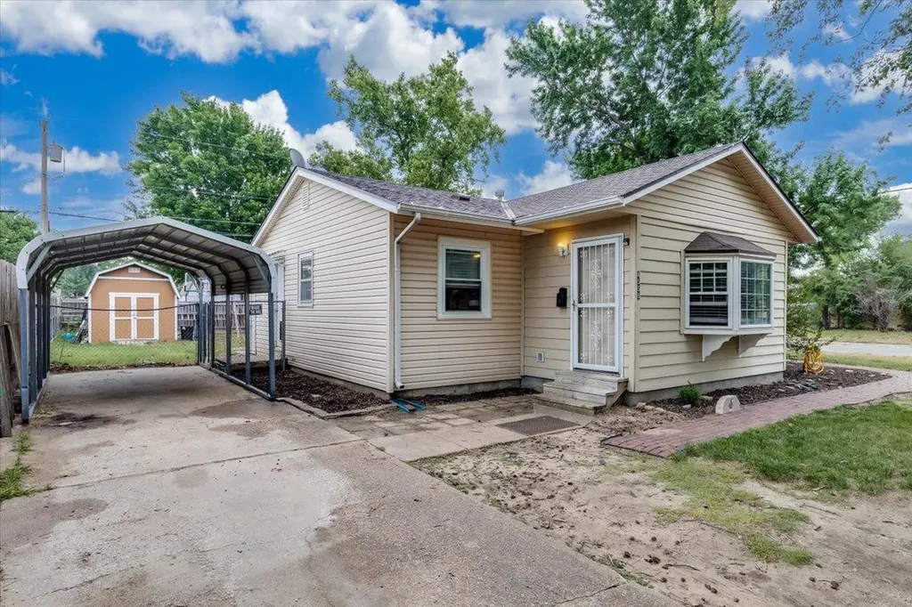 4558 S Fern Avenue Wichita KS 67217-4351