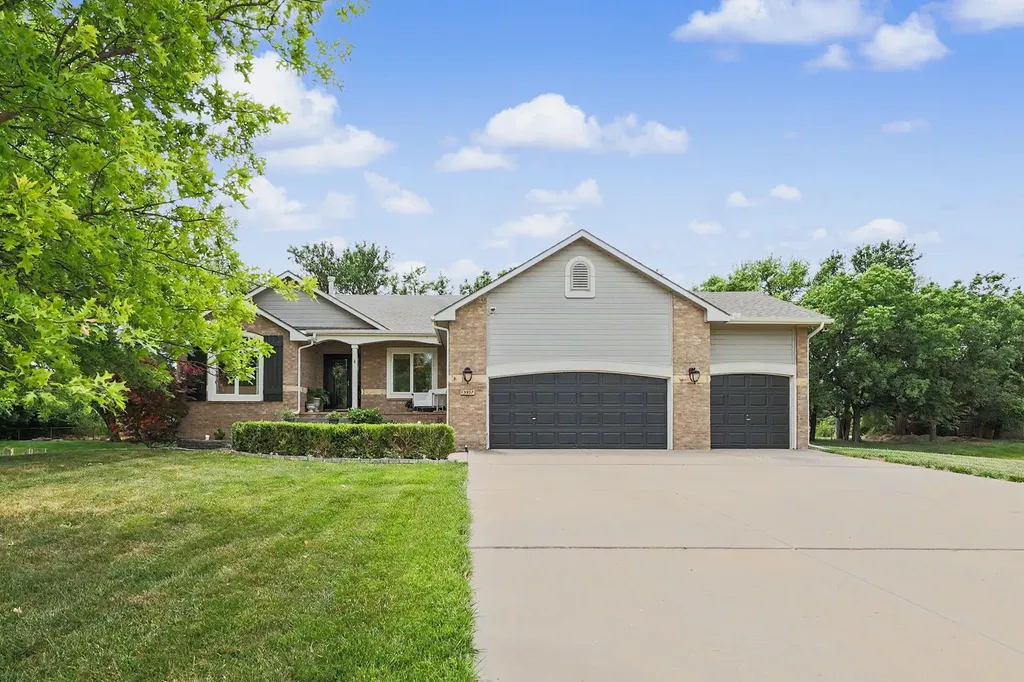 15807 W Mccormick Avenue Goddard KS 67052