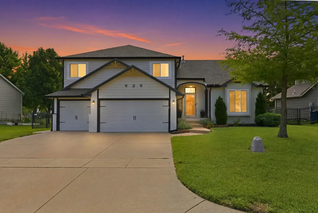 626 N Bay Country Wichita KS 67235