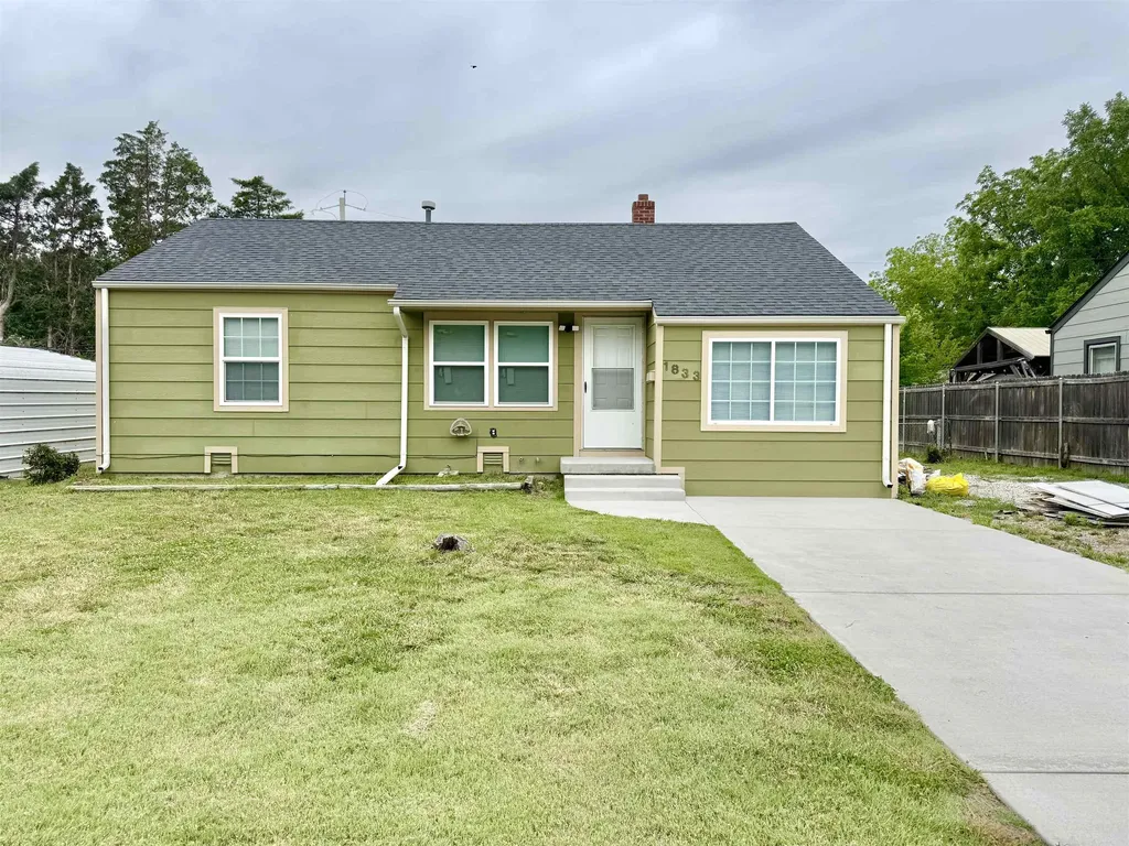 1833 S Ridgewood Drive Wichita KS 67218