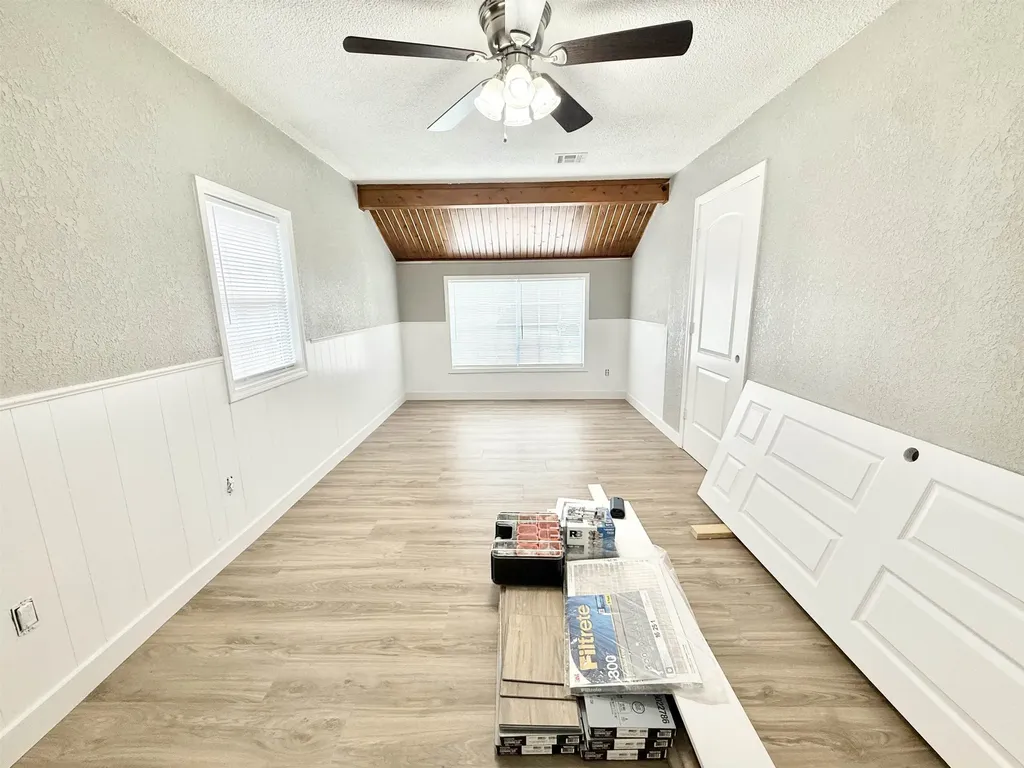 1833 S Ridgewood Drive Wichita KS 67218