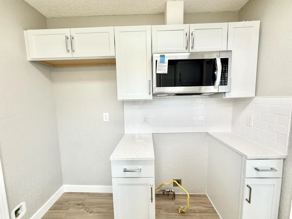 1833 S Ridgewood Drive Wichita KS 67218
