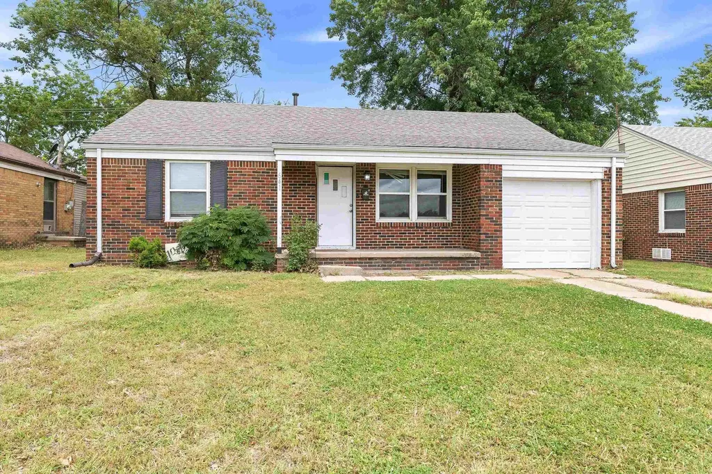 641 S Apache Drive Wichita KS 67207