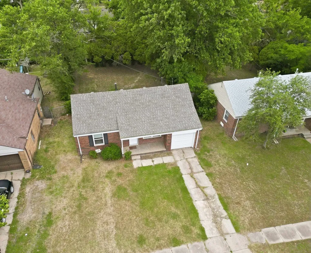 641 S Apache Drive Wichita KS 67207