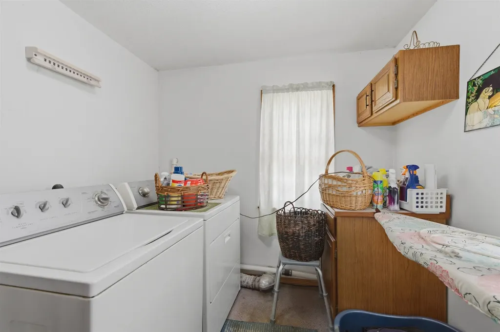 137 N Davidson Avenue Bentley KS 67016