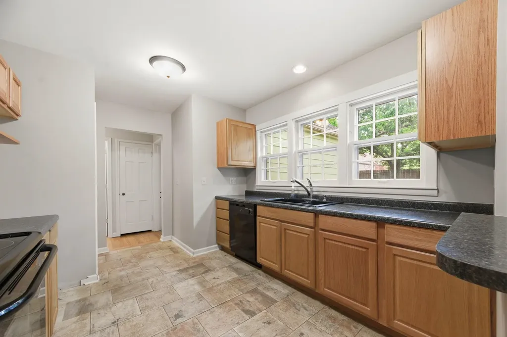 151 N Edgemoor Wichita KS 67208