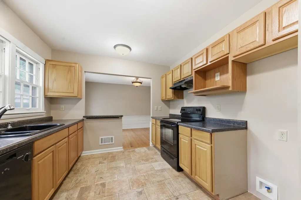 151 N Edgemoor Wichita KS 67208