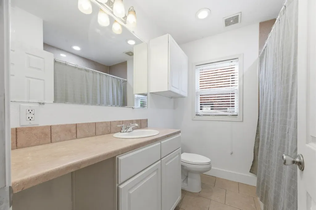 151 N Edgemoor Wichita KS 67208