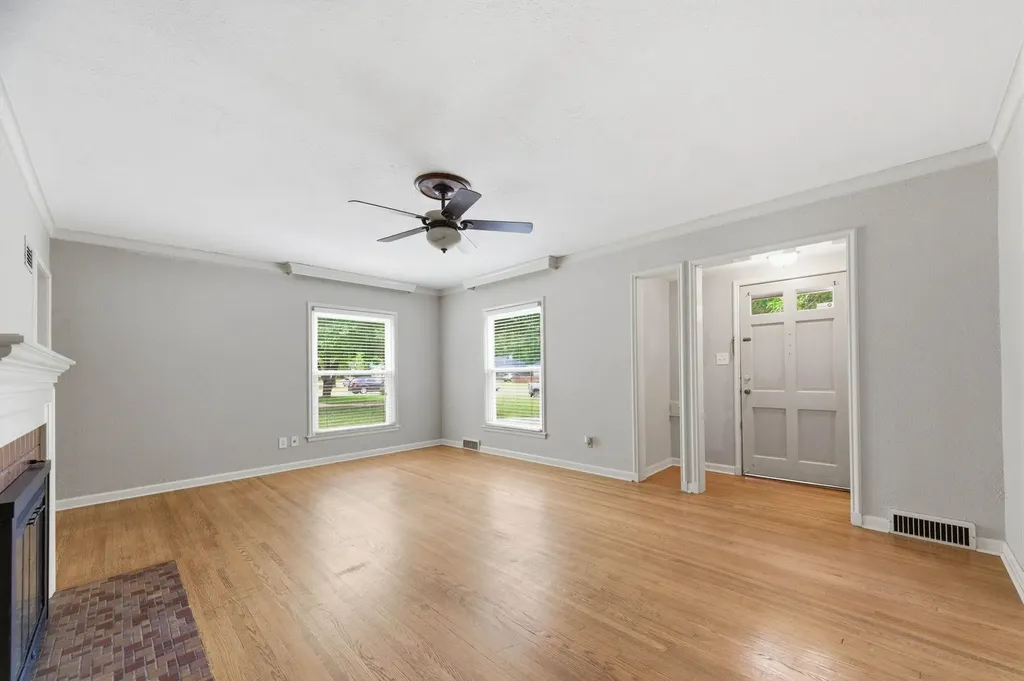151 N Edgemoor Wichita KS 67208