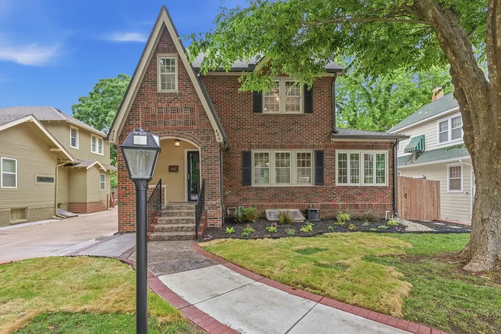 426 S Belmont Street Wichita KS 67218