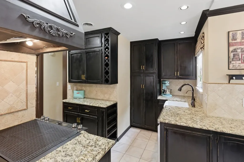 426 S Belmont Street Wichita KS 67218