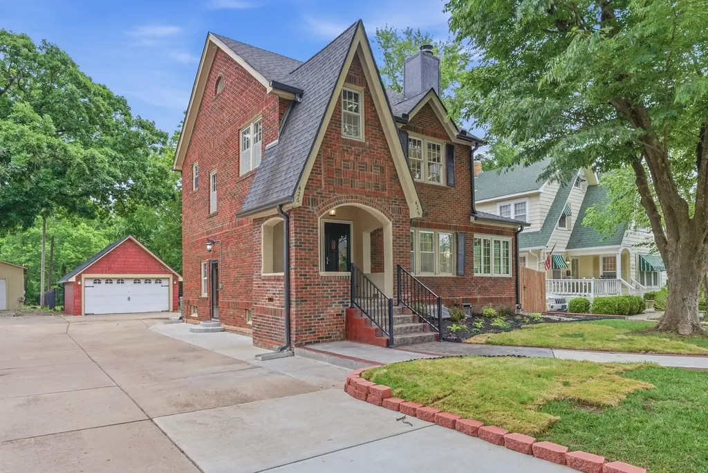 426 S Belmont Street Wichita KS 67218