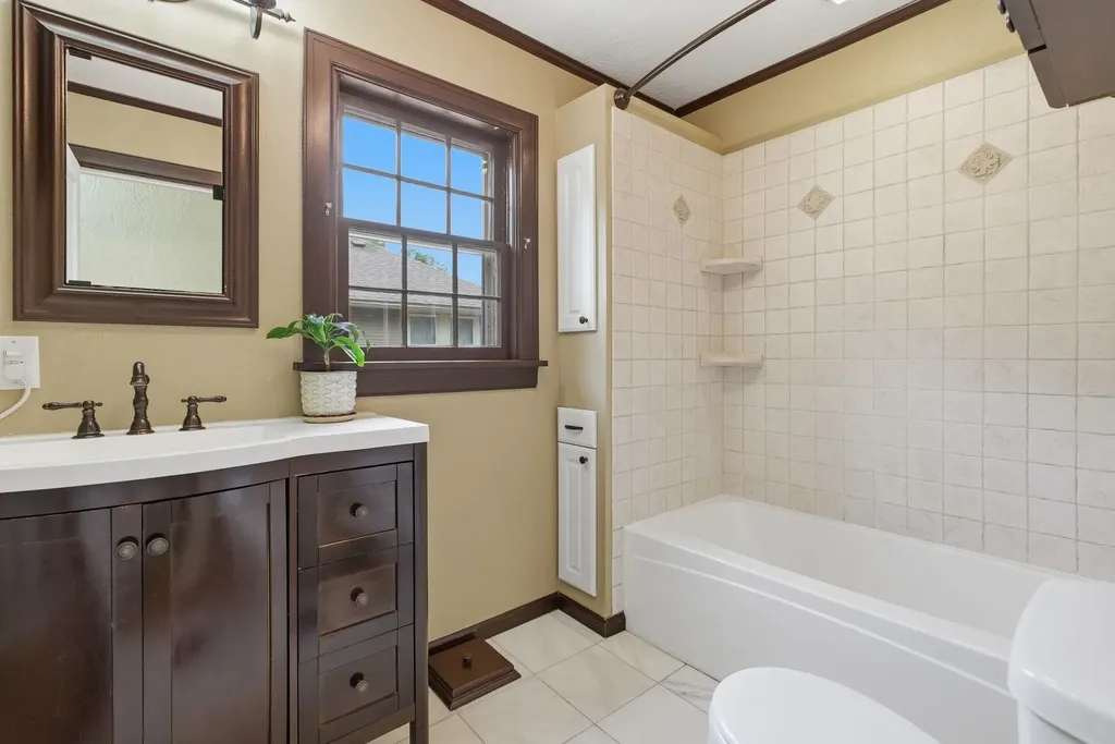 426 S Belmont Street Wichita KS 67218