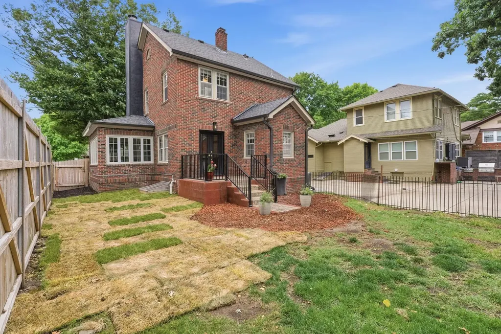 426 S Belmont Street Wichita KS 67218