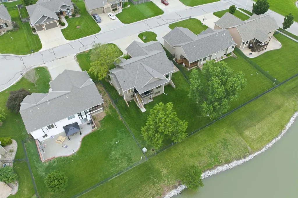 4009 N Lake Ridge Court Wichita KS 67205