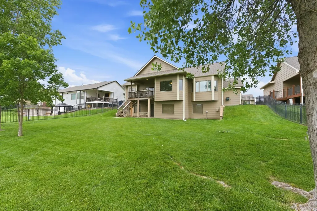 4009 N Lake Ridge Court Wichita KS 67205