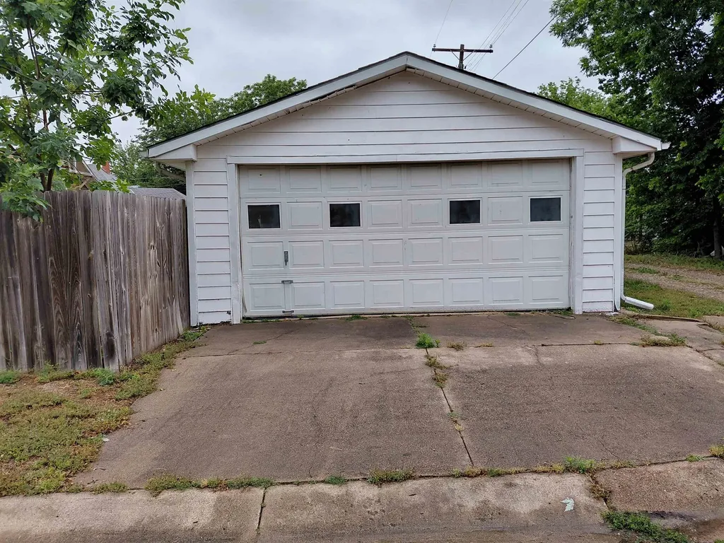 903 N Washington Wellington KS 67152