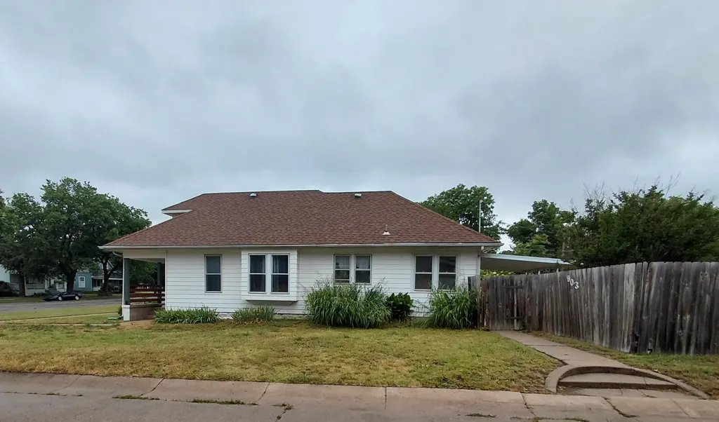 903 N Washington Wellington KS 67152